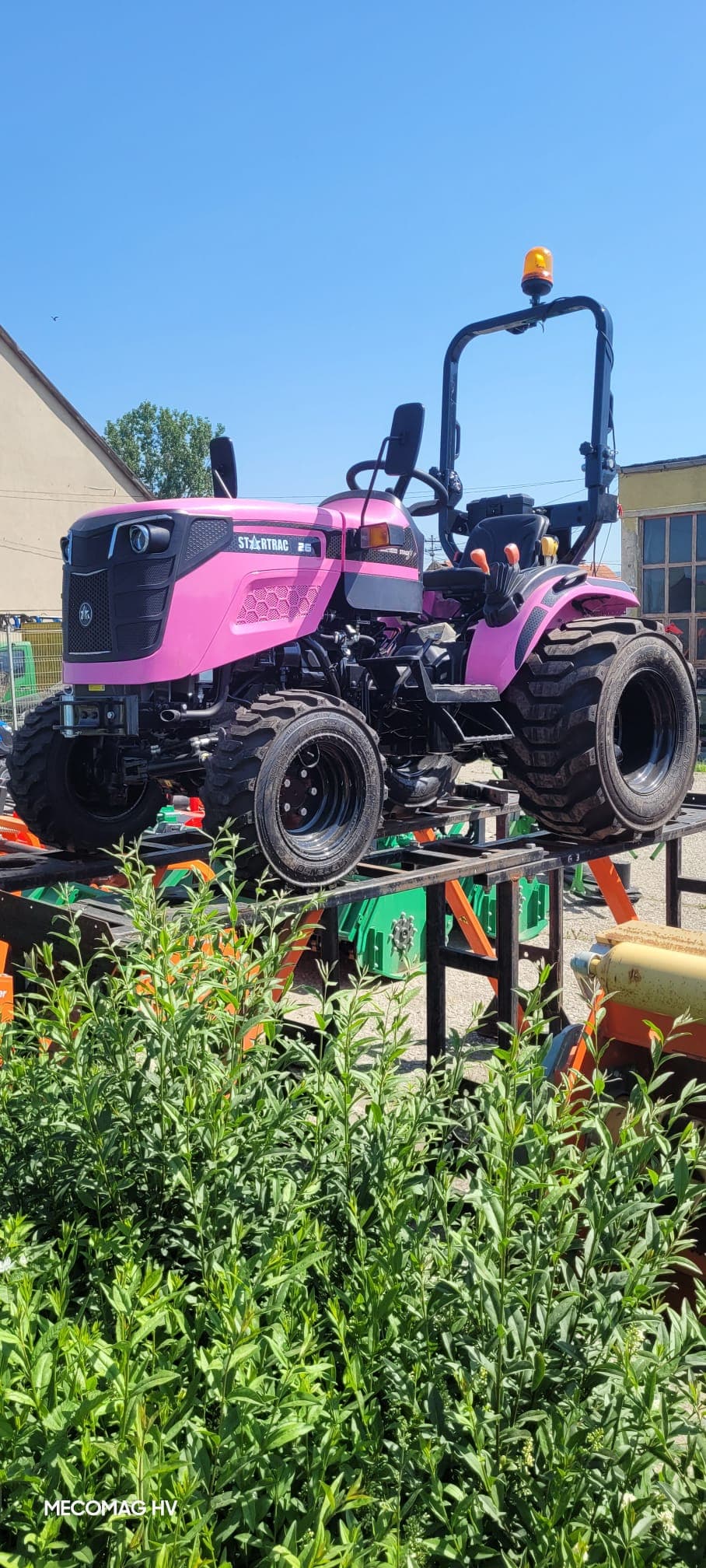 Tractor STARTRAC 26