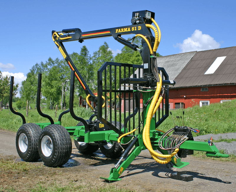 Remorca forestiera cu brat de incarcare FARMA mod.CT 6,3-9 Mecomag