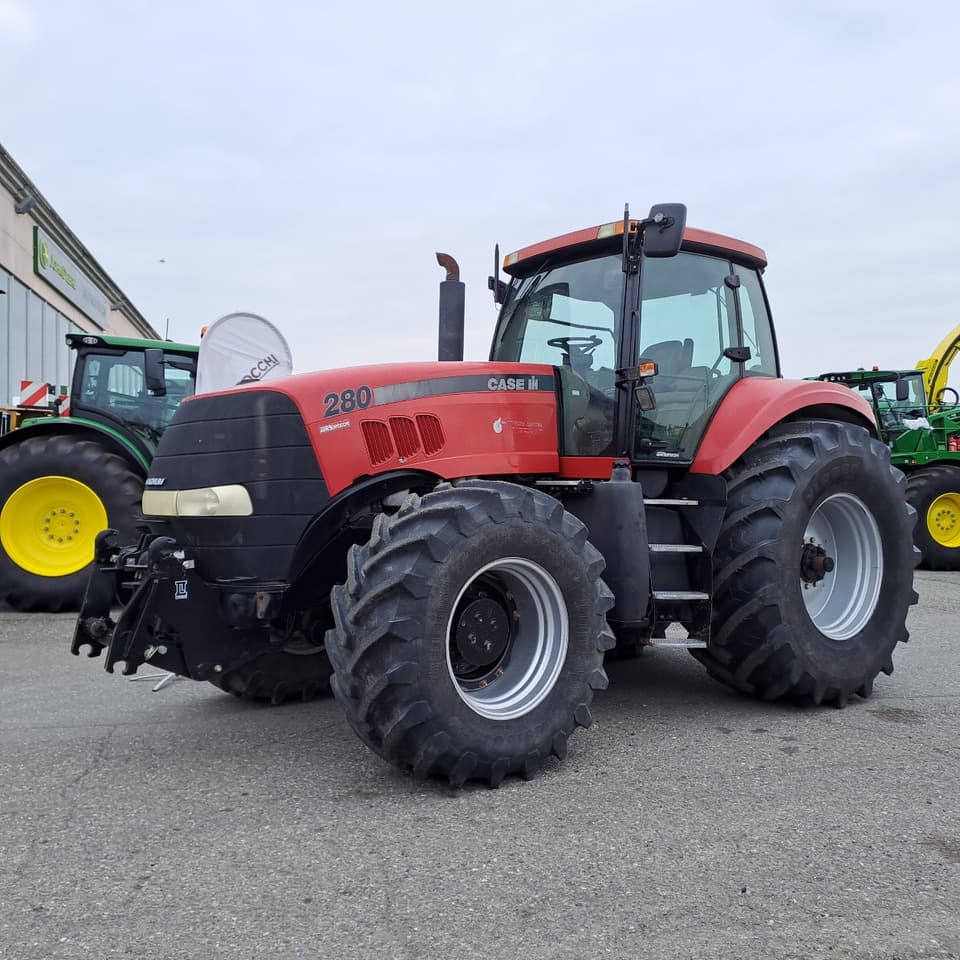 Case MAgnum 280 de vanzare